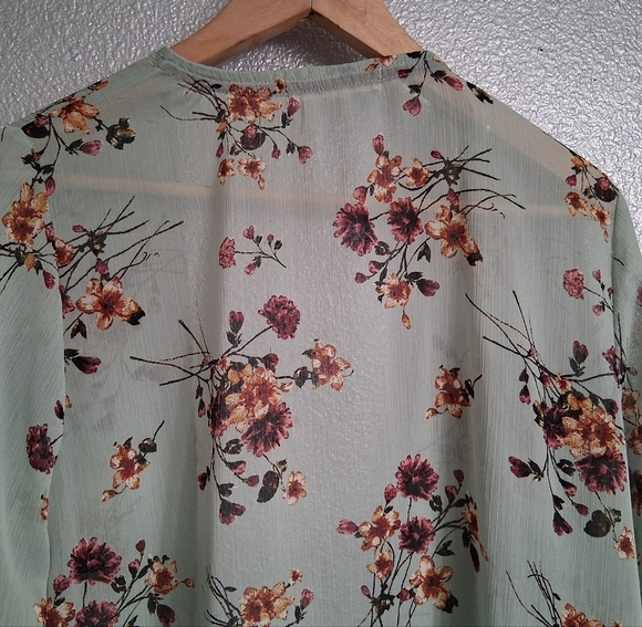 Rewind Open Floral Kimono/Cover Up   Size M - Picture 10 of 13